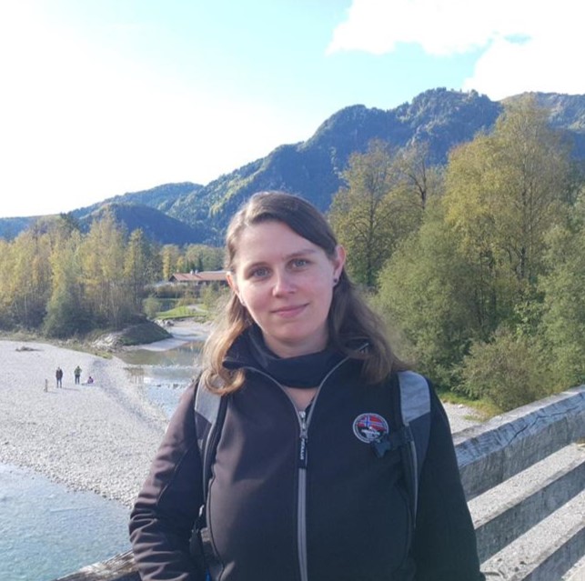 Dr. Dorothee Tell